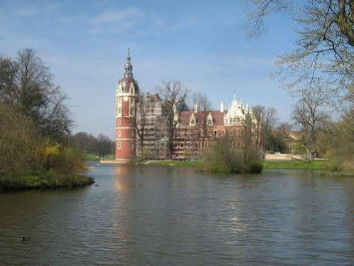 Am Schlossbrunnen Bad Muskau Exterior photo